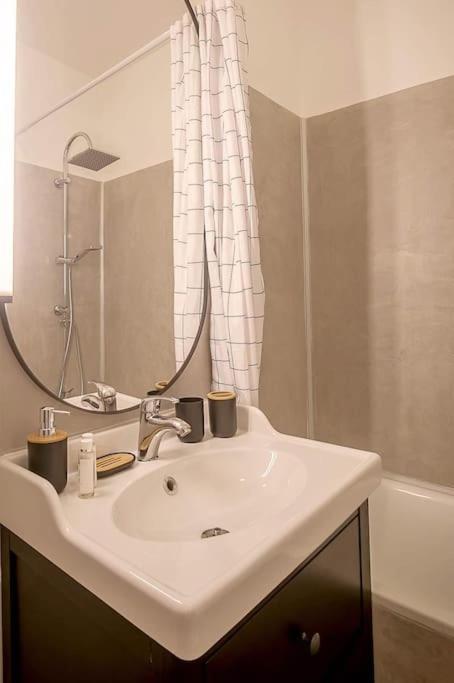 Rare Appart 2 Chambres En Duplex Design Au Panier Марсель Екстер'єр фото